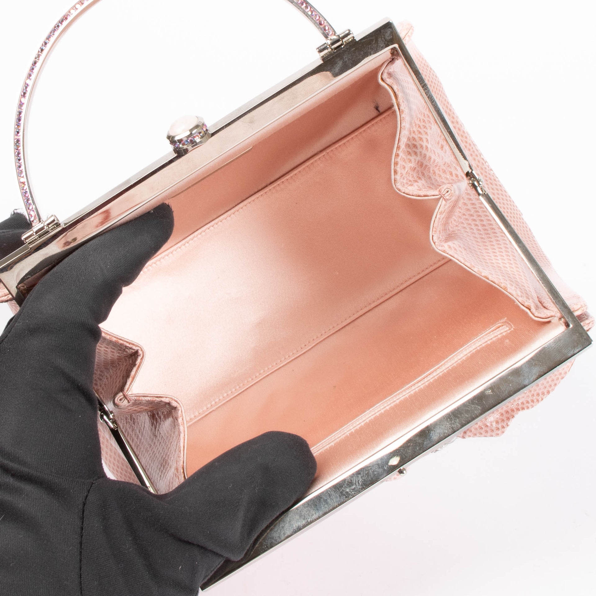 Shop the authentic Judith Leiber Pink Lizard Frame Crystal Clutch second hand on Labellov.com
