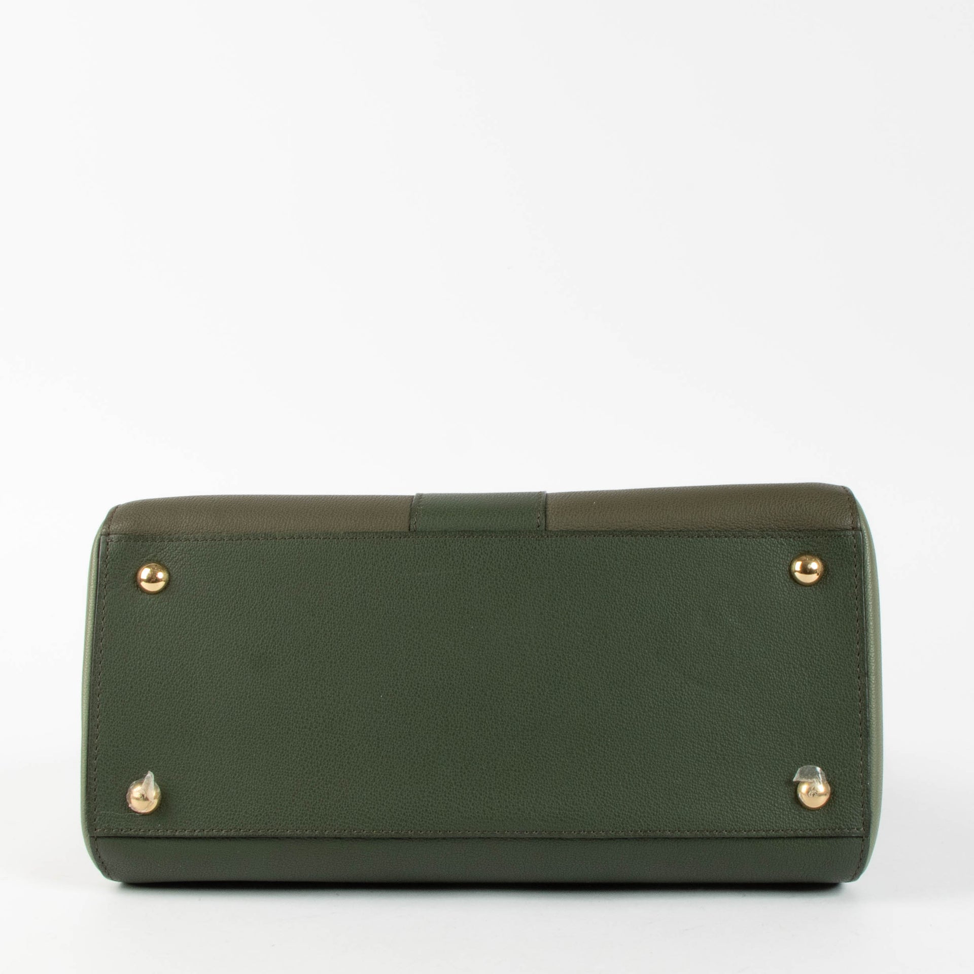 Shop this authentic Delvaux Kaki Rodeo Calf Camaieux Brillant MM pre-loved on Labellov.com 
