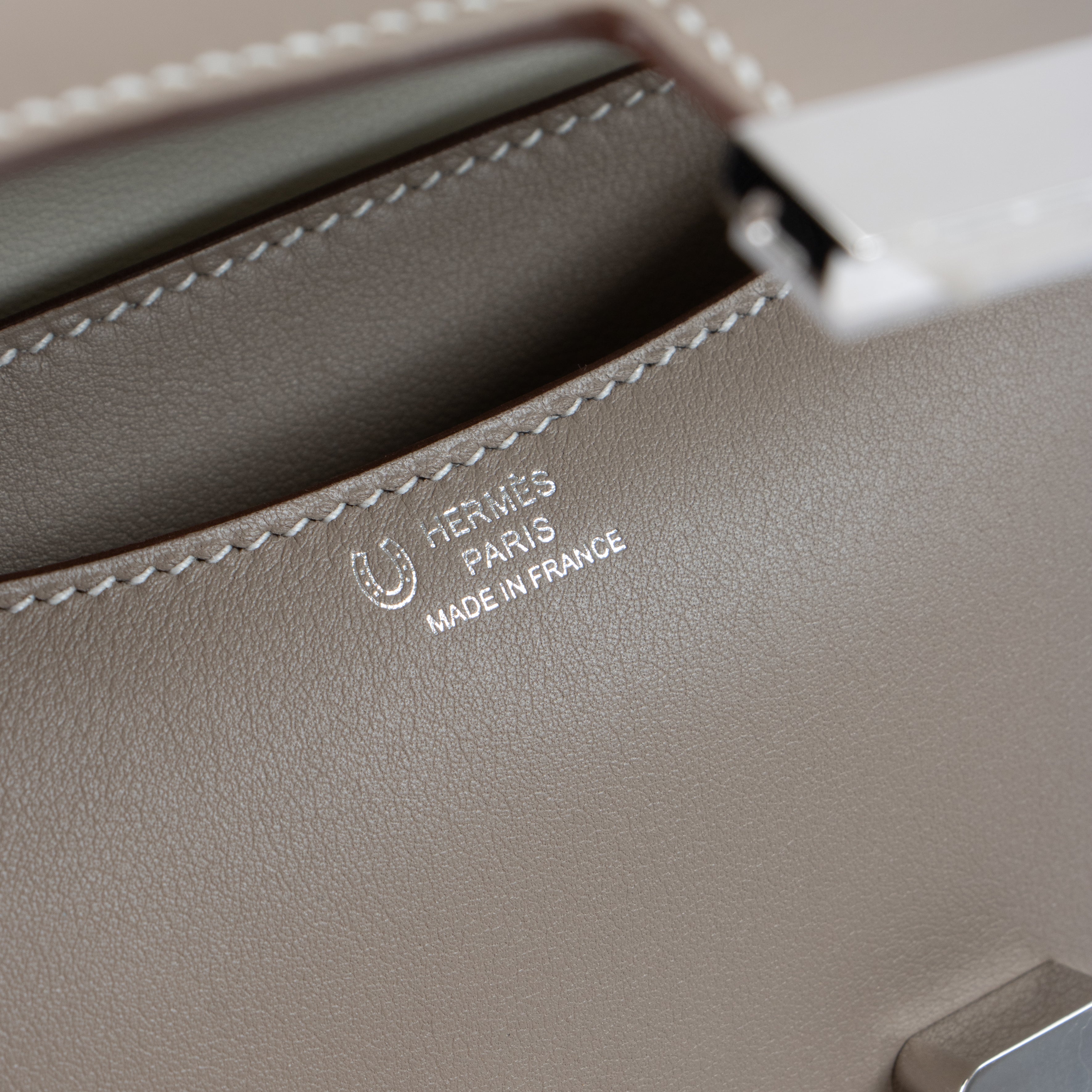 Hermès HSS Constance Mini Gris Tourterelle/Craie Swift PHW – Labellov