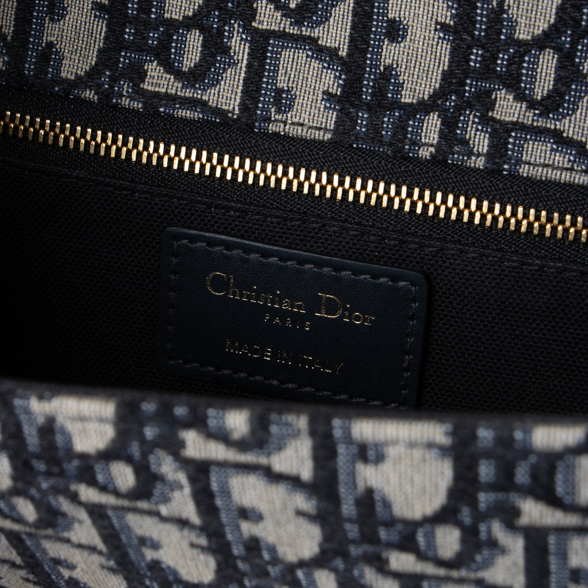 Shop this authentic Christian Dior Blue Oblique 30 Montaigne Chain Bag pre-loved on labellov.com