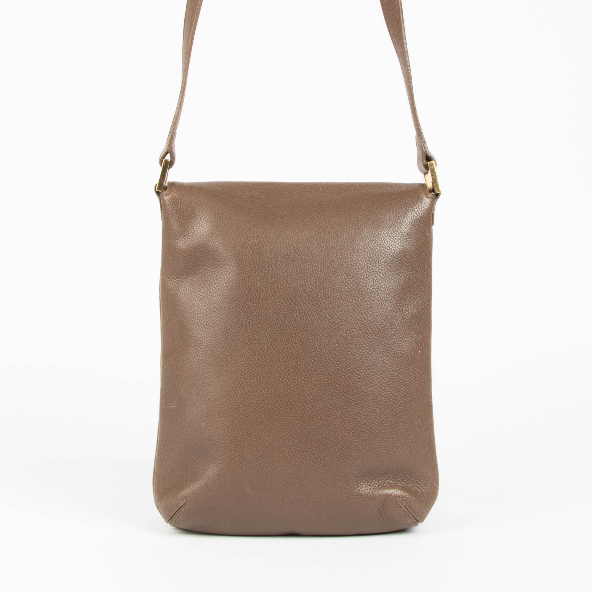 Shop this authentic Delvaux Louise Baudrier pre-loved on Labellov.com 