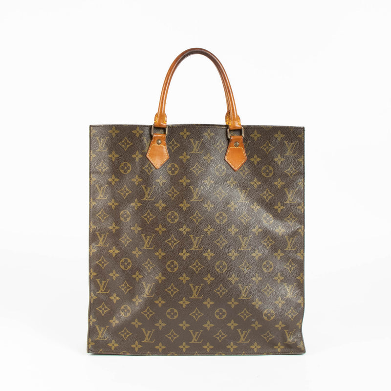 Shop this authentic Louis Vuitton Monogram Sac Plat pre-loved on Labellov.com 