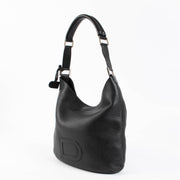Shop the authentic Delvaux Black Leather Louise Shoulder Bag second hand on Labellov.com