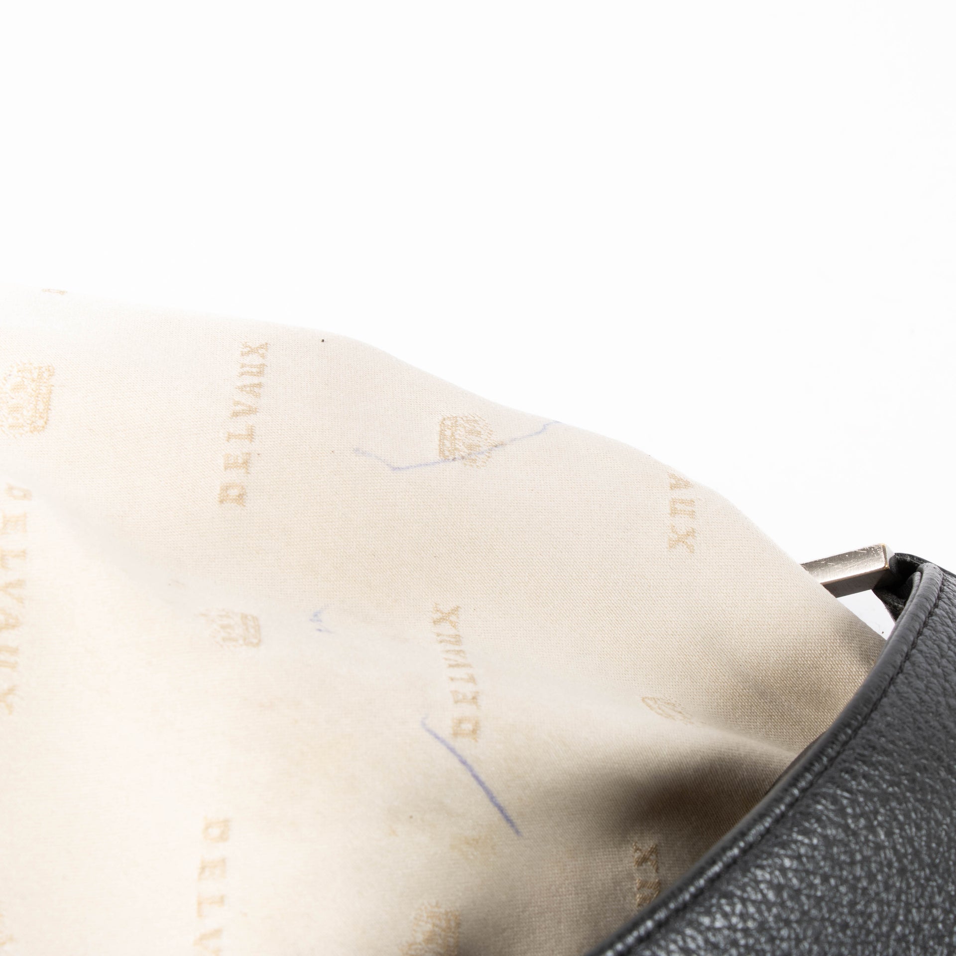 Shop the authentic Delvaux Black Leather Louise Shoulder Bag second hand on Labellov.com