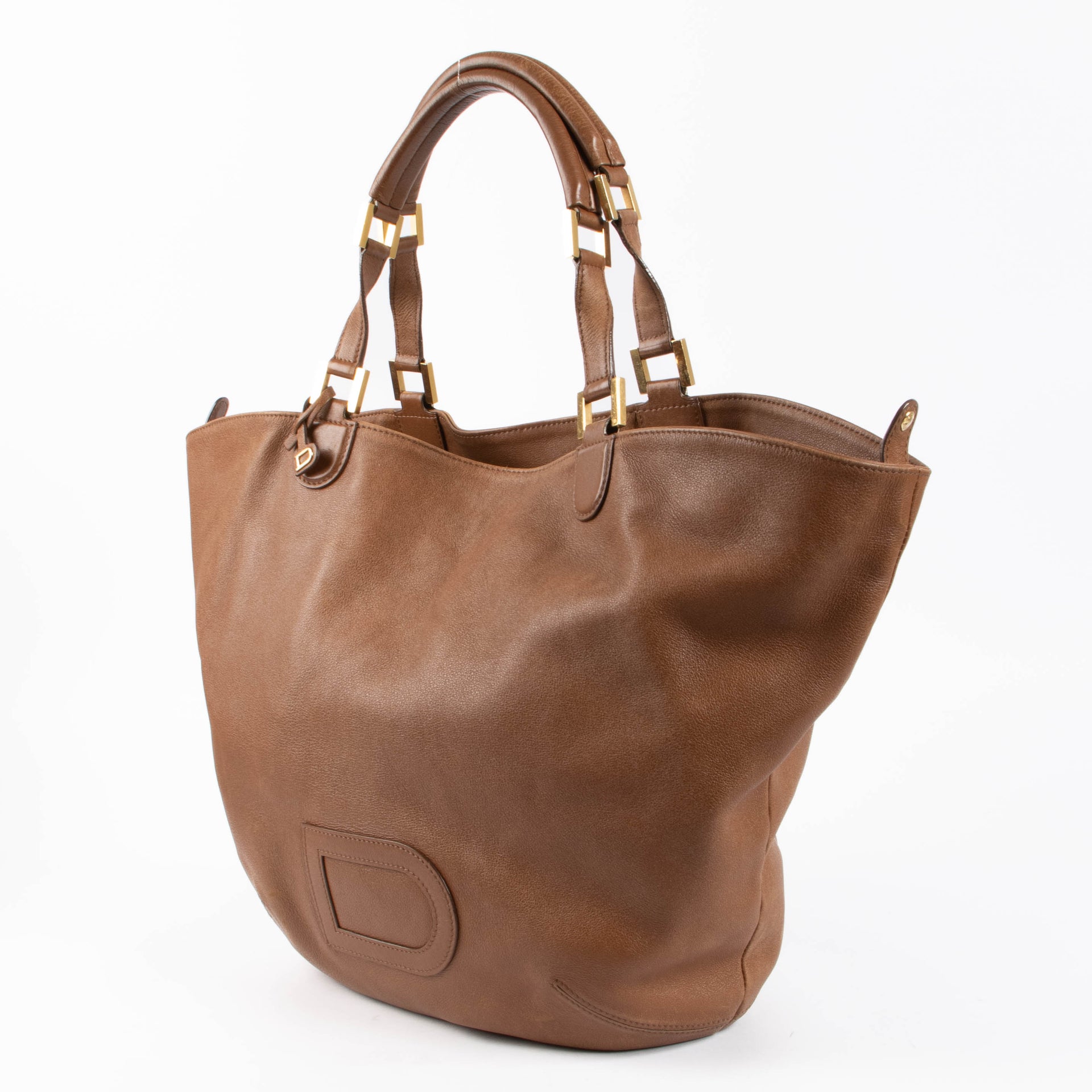 Shop the authentic Delvaux Tan Souple Louise Shoulder Bag second hand on Labellov.com