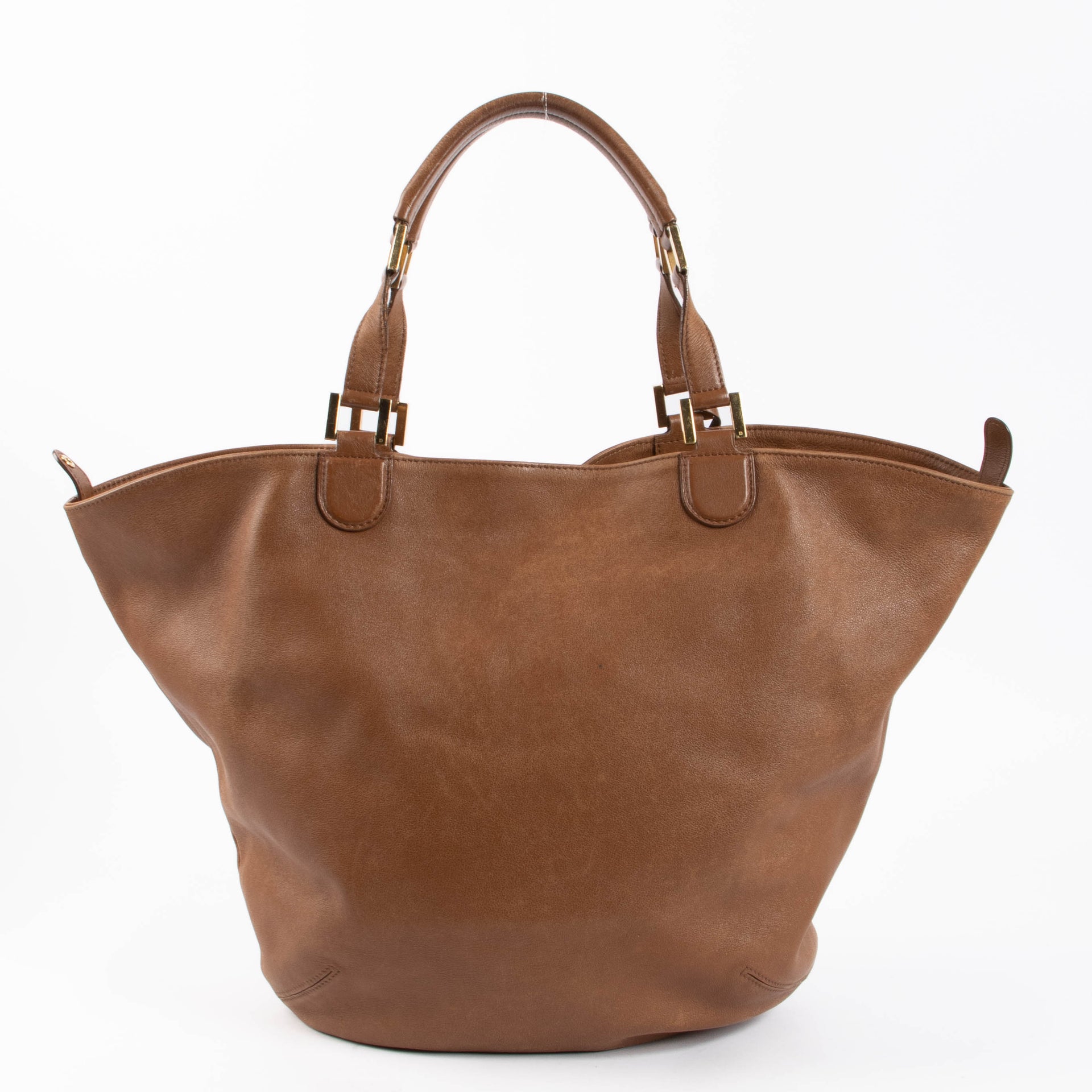 Shop the authentic Delvaux Tan Souple Louise Shoulder Bag second hand on Labellov.com