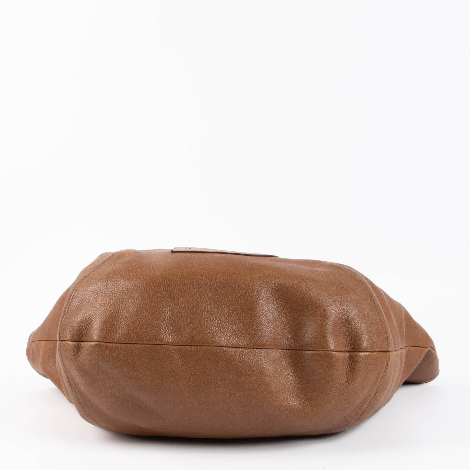 Shop the authentic Delvaux Tan Souple Louise Shoulder Bag second hand on Labellov.com