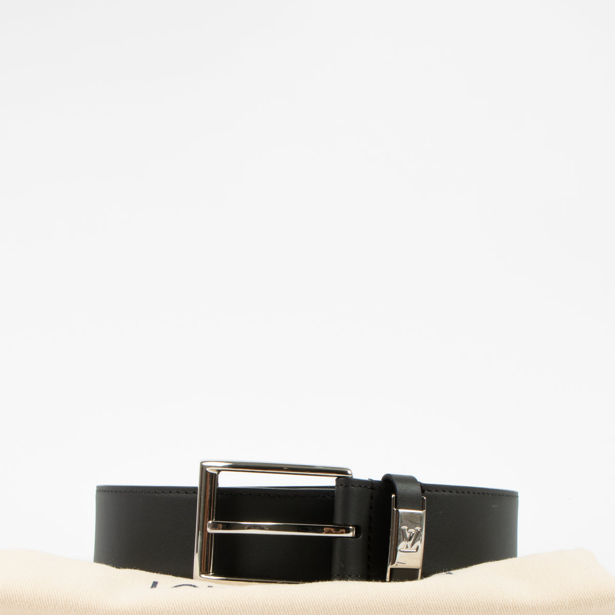 Shop the authentic Louis Vuitton Black LV City Pin 35mm Belt second hand on Labellov.com!