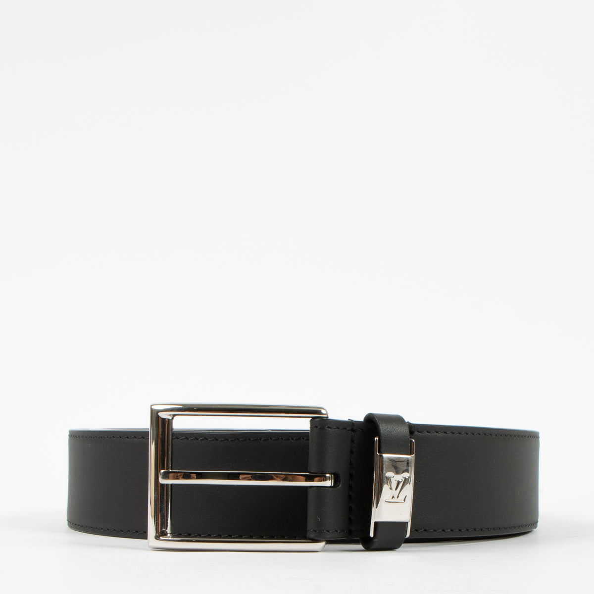 Shop the authentic Louis Vuitton Black LV City Pin 35mm Belt second hand on Labellov.com!