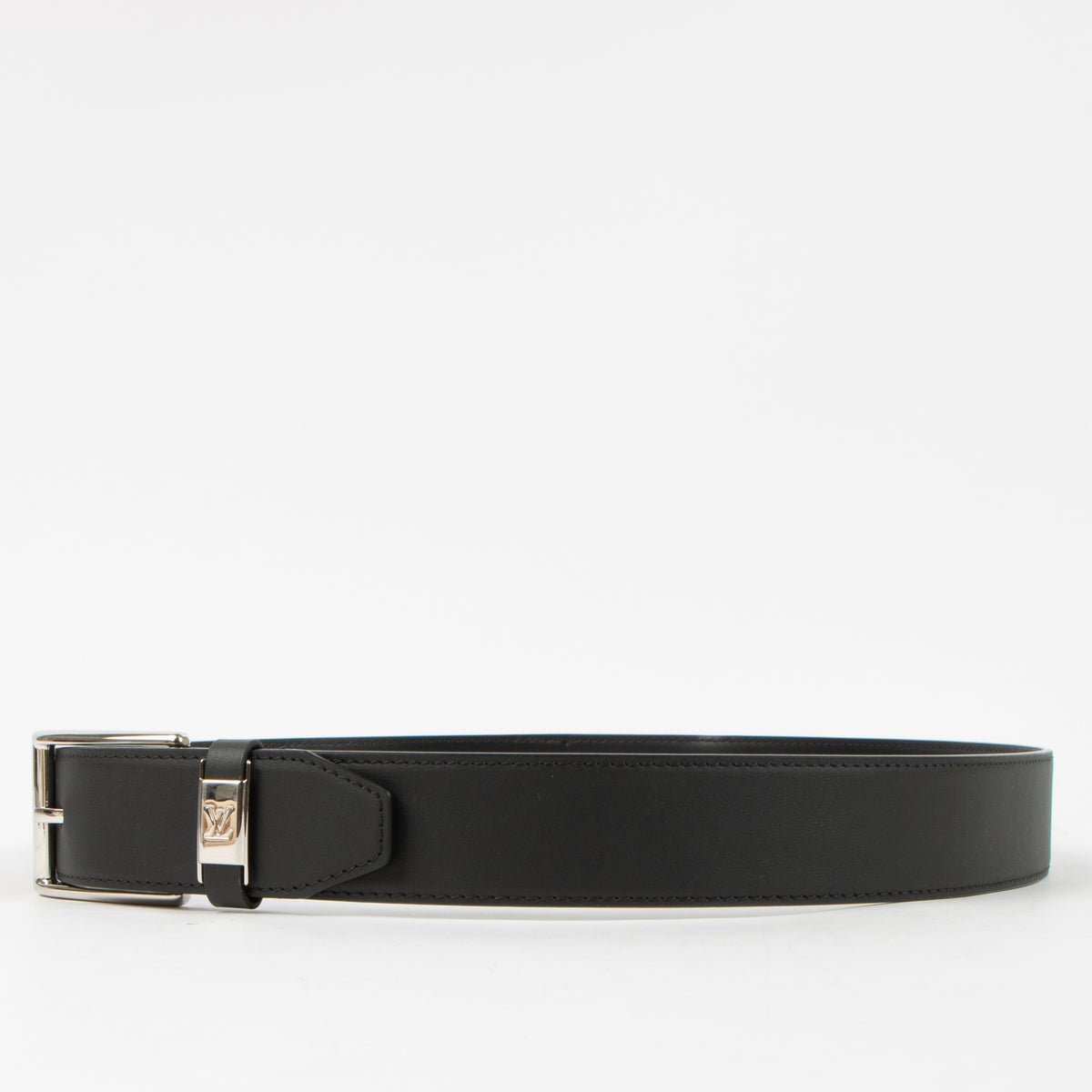 Shop the authentic Louis Vuitton Black LV City Pin 35mm Belt second hand on Labellov.com!