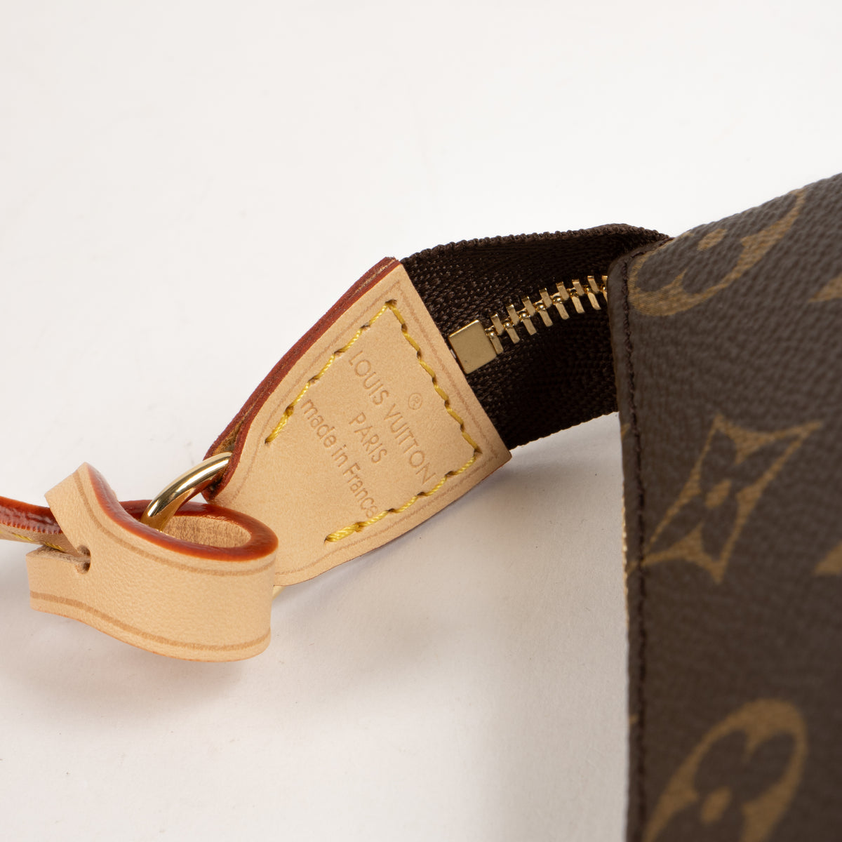 Shop this authentic Louis Vuitton Monogram Bucket Pochette with Strap Pre-Loved on Labellov.com