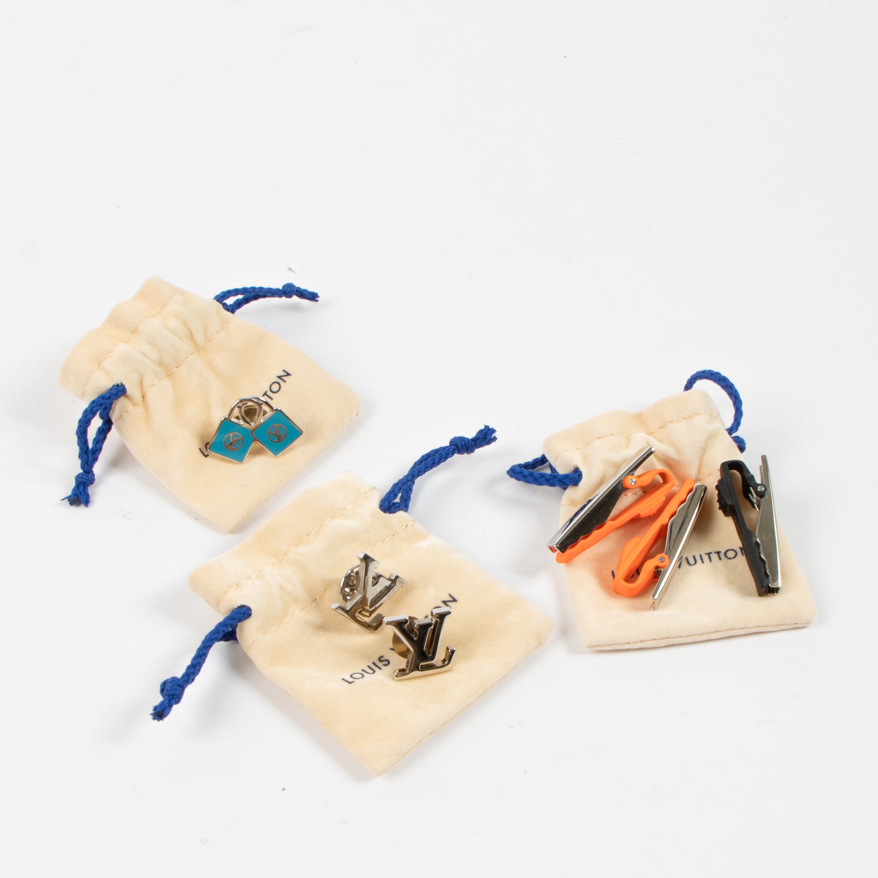 Louis Vuitton Set of 3 Clips and 3 Pins – Labellov