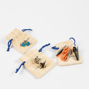 Shop the Louis Vuitton Set of 3 Clips and 3 Pins second hand on Labellov.com!
