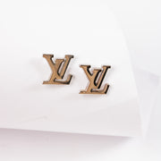 Shop the Louis Vuitton Set of 3 Clips and 3 Pins second hand on Labellov.com!
