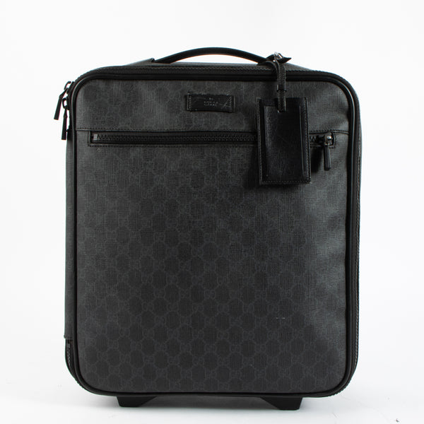 Shop tis authentic Gucci Black GG Supreme Trolley pre-loved on Labellov.com