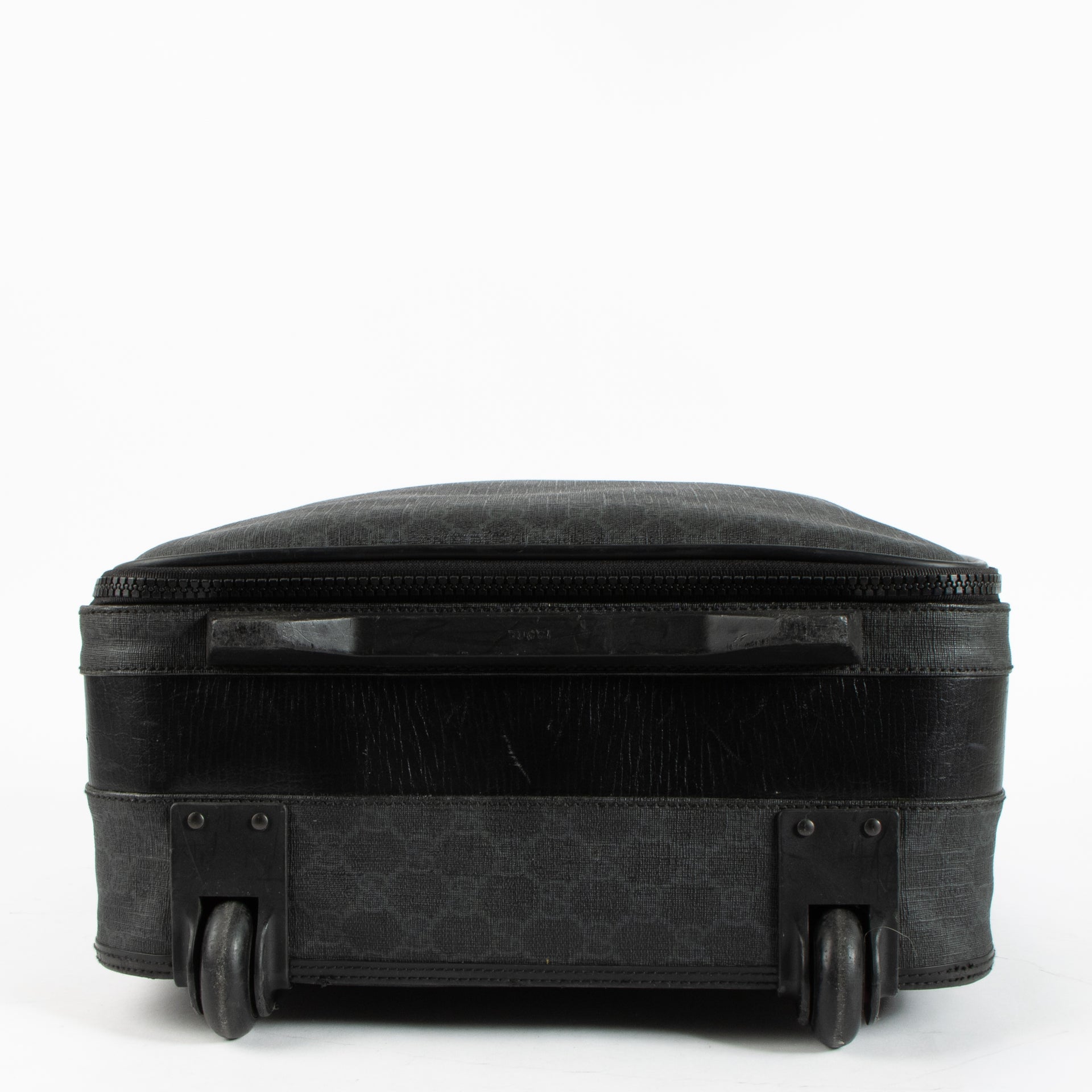 Shop tis authentic Gucci Black GG Supreme Trolley pre-loved on Labellov.com