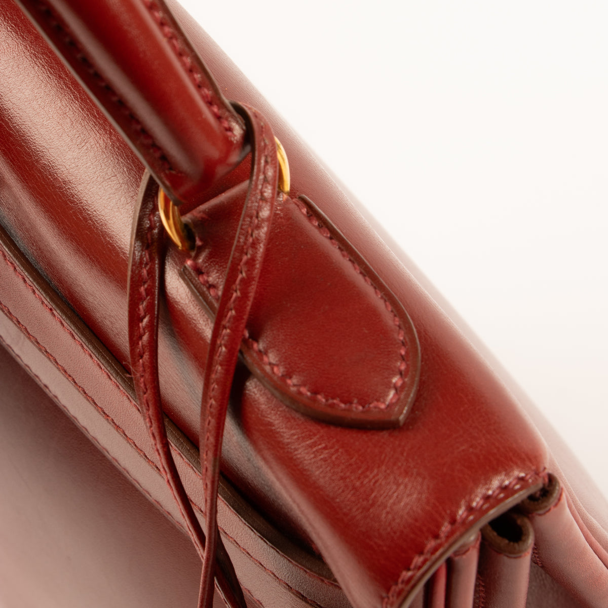 Hermes Vintage Kelly 32 Rouge Vif Box GHW