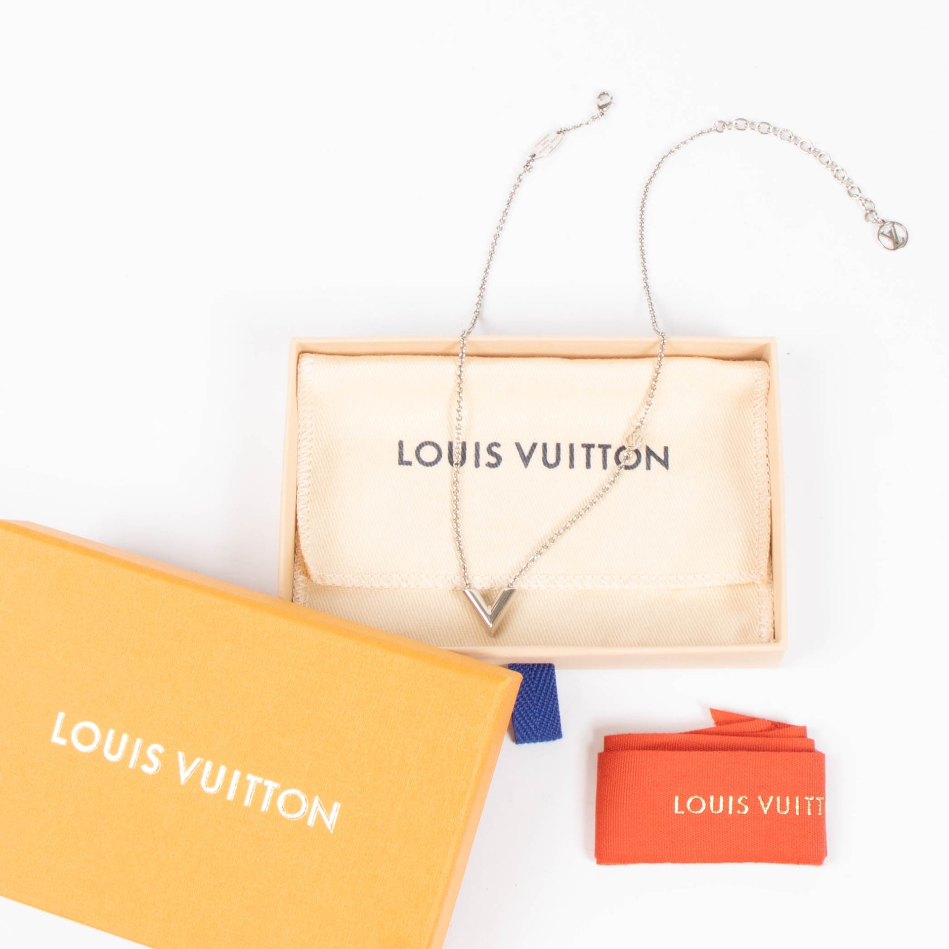 Louis Vuitton Silver Essential V Necklace