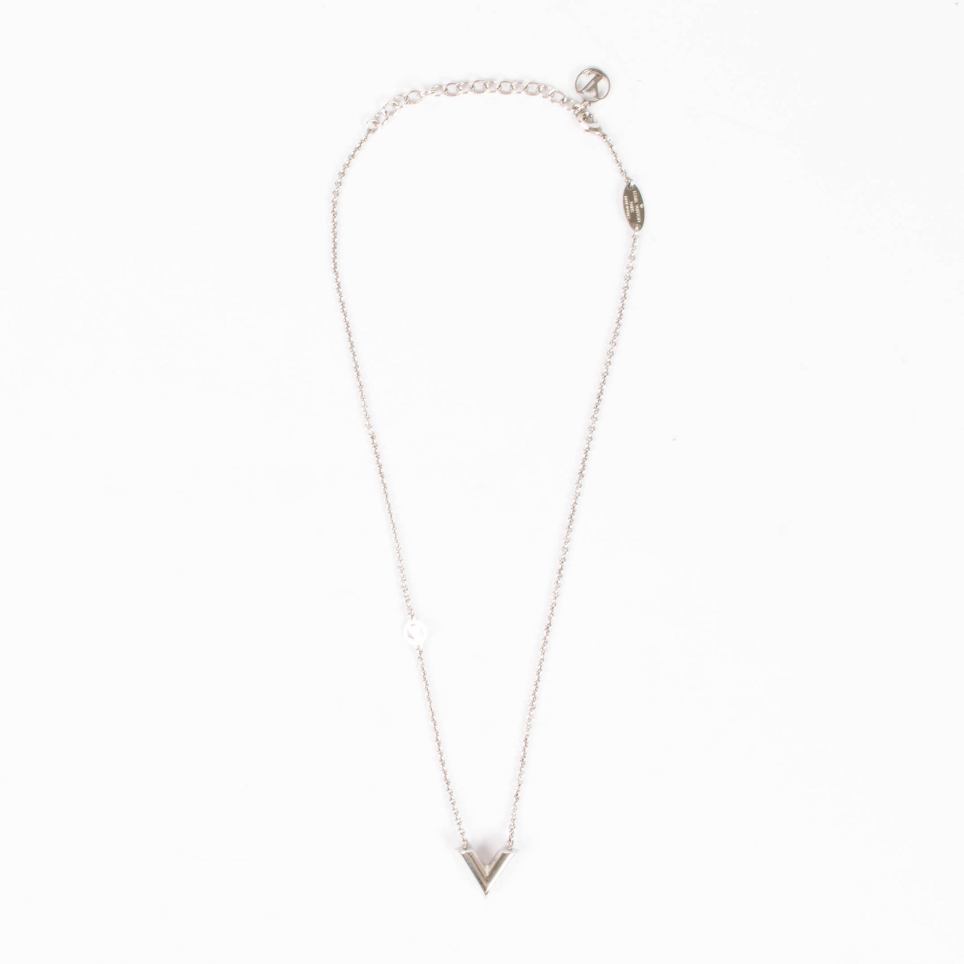 Louis Vuitton Silver Essential V Necklace