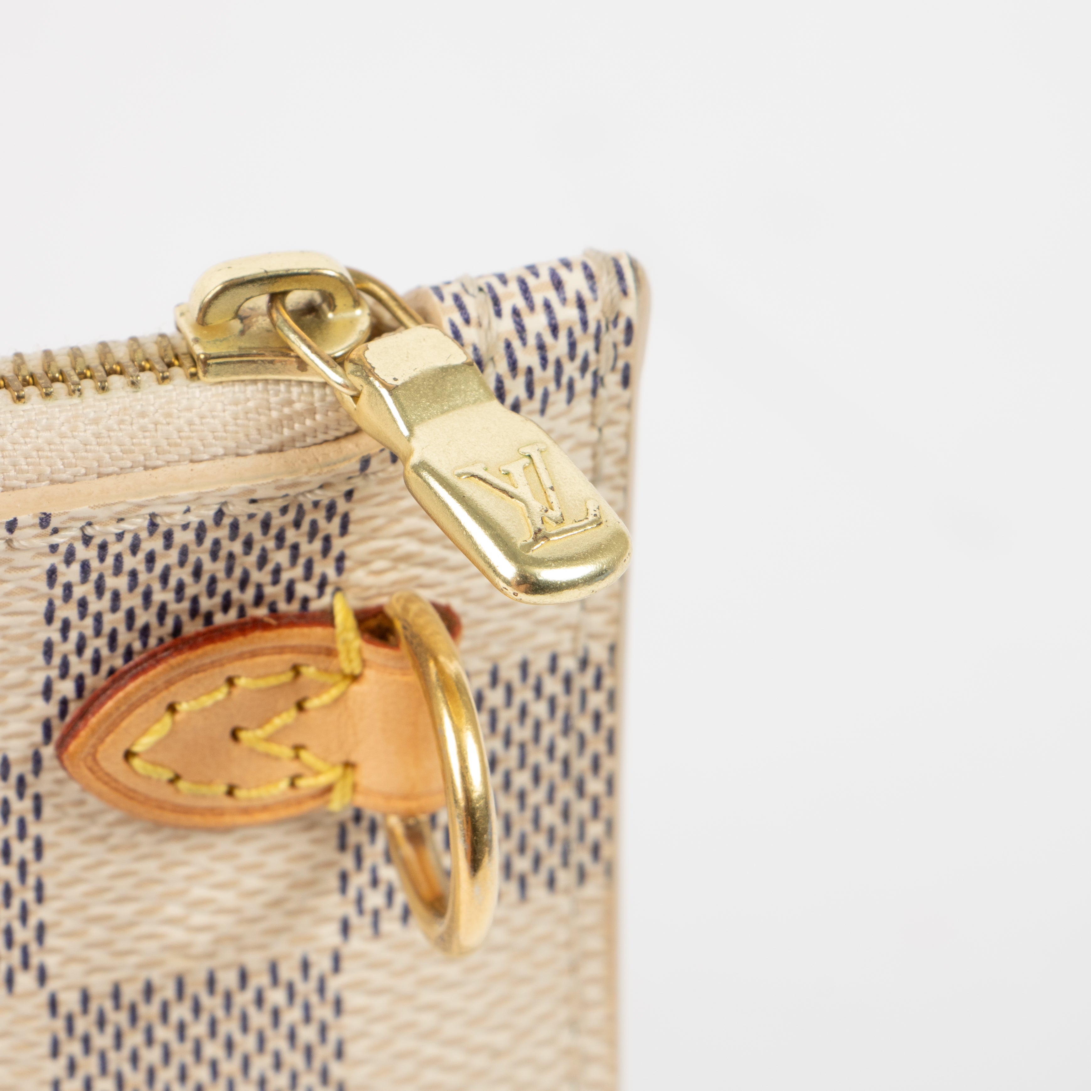 ぷちまるLouis Vuitton　エトールモノグラム総柄195×135 Louis Vuitton Damier Azur Neverfull Pouch – Labellov