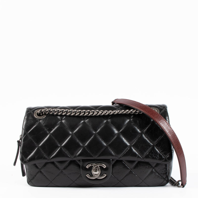 Shop the authentic Chanel Black Medium Easy Flap Bag second hand on Labellov.com
