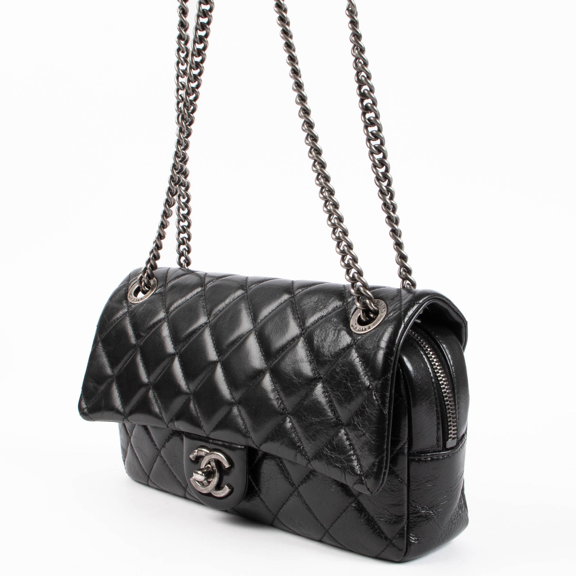 Shop the authentic Chanel Black Medium Easy Flap Bag second hand on Labellov.com