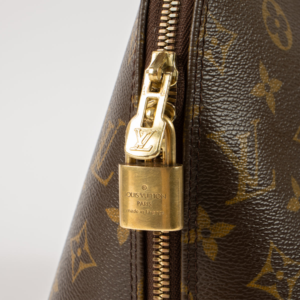 Shop this authentic Louis Vuitton Vintage Monogram Alma PM Bag pre-loved by Labellov.com