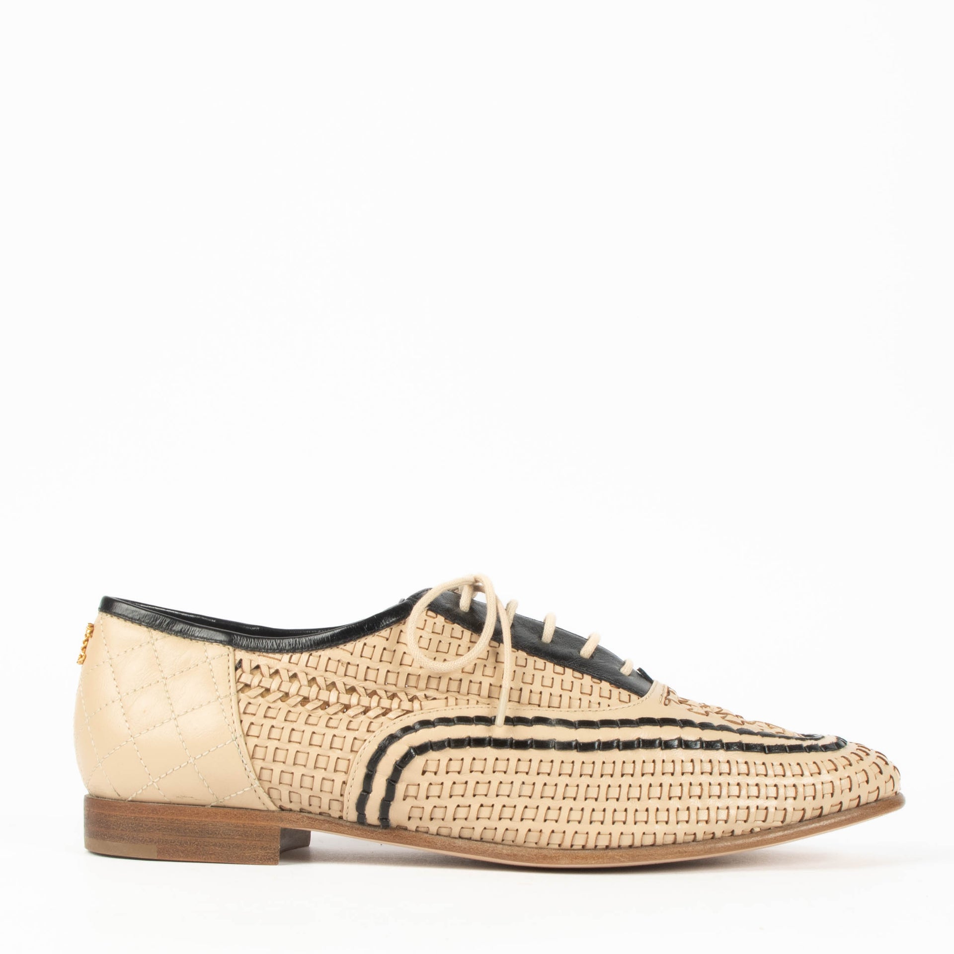 Shop the authentic Chanel Tan Aerogreen Flats - Size 37 second hand on Labellov.com