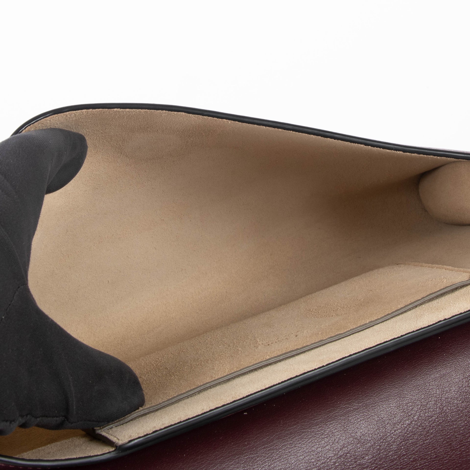 Shop this authentic Chloé Bordeaux Faye Clutch pre-loved on Labellov.com 