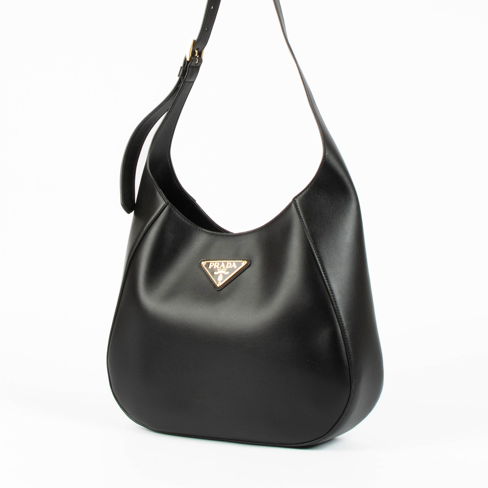 Shop this 100% authentic Prada Black Leather City Medium Shoulder Bag at Labellov.com