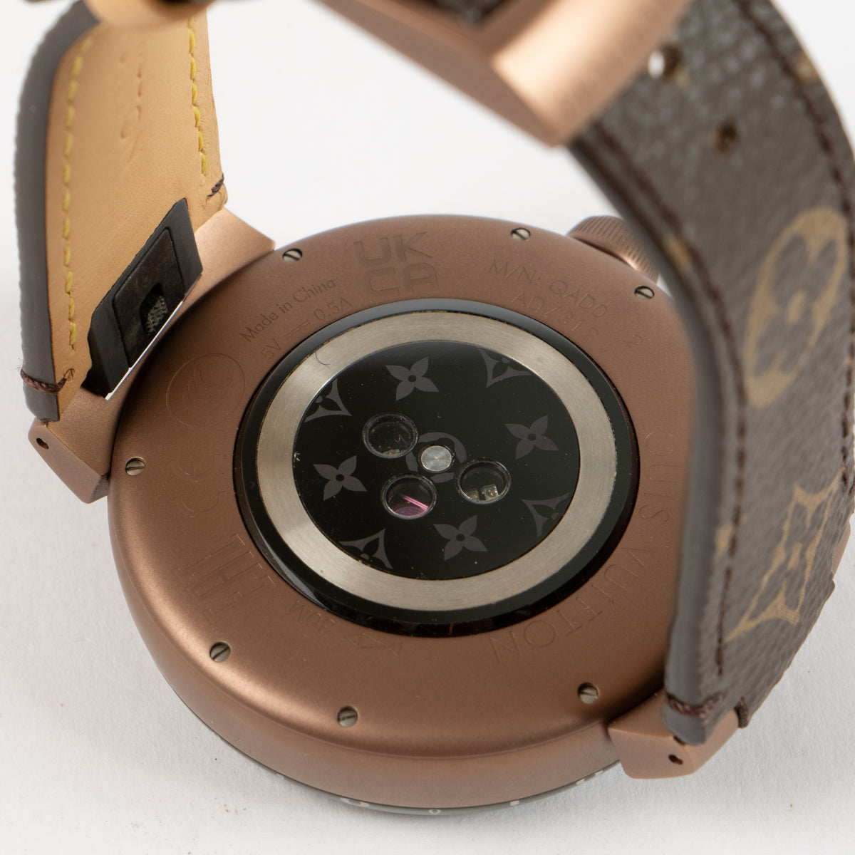 Shop this authentic Louis Vuitton Tambour Horizon Light Up Connected Watch pre-loved on Labellov.com