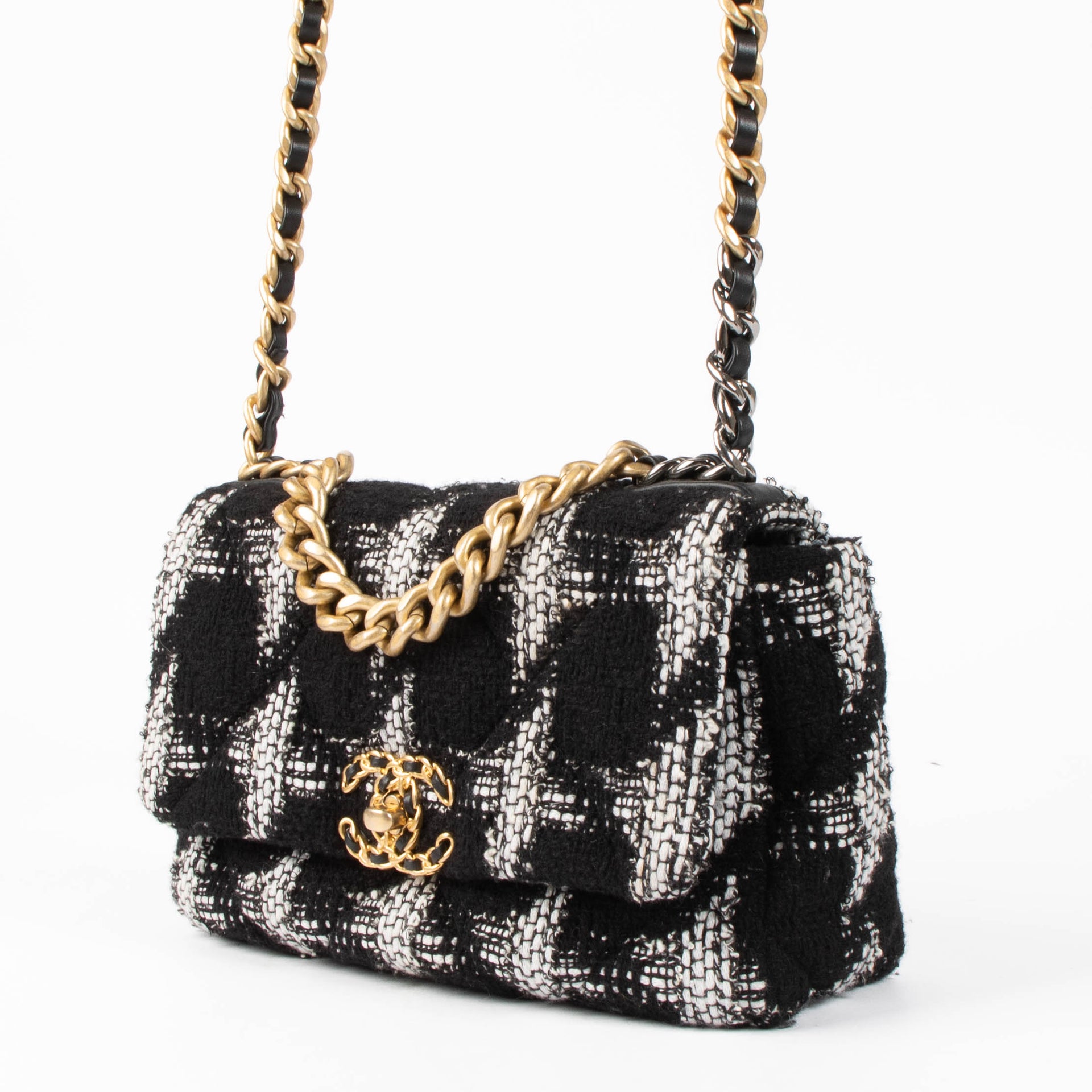 Chanel Black/White Houndstooth Tweed Small Chanel 19 Bag