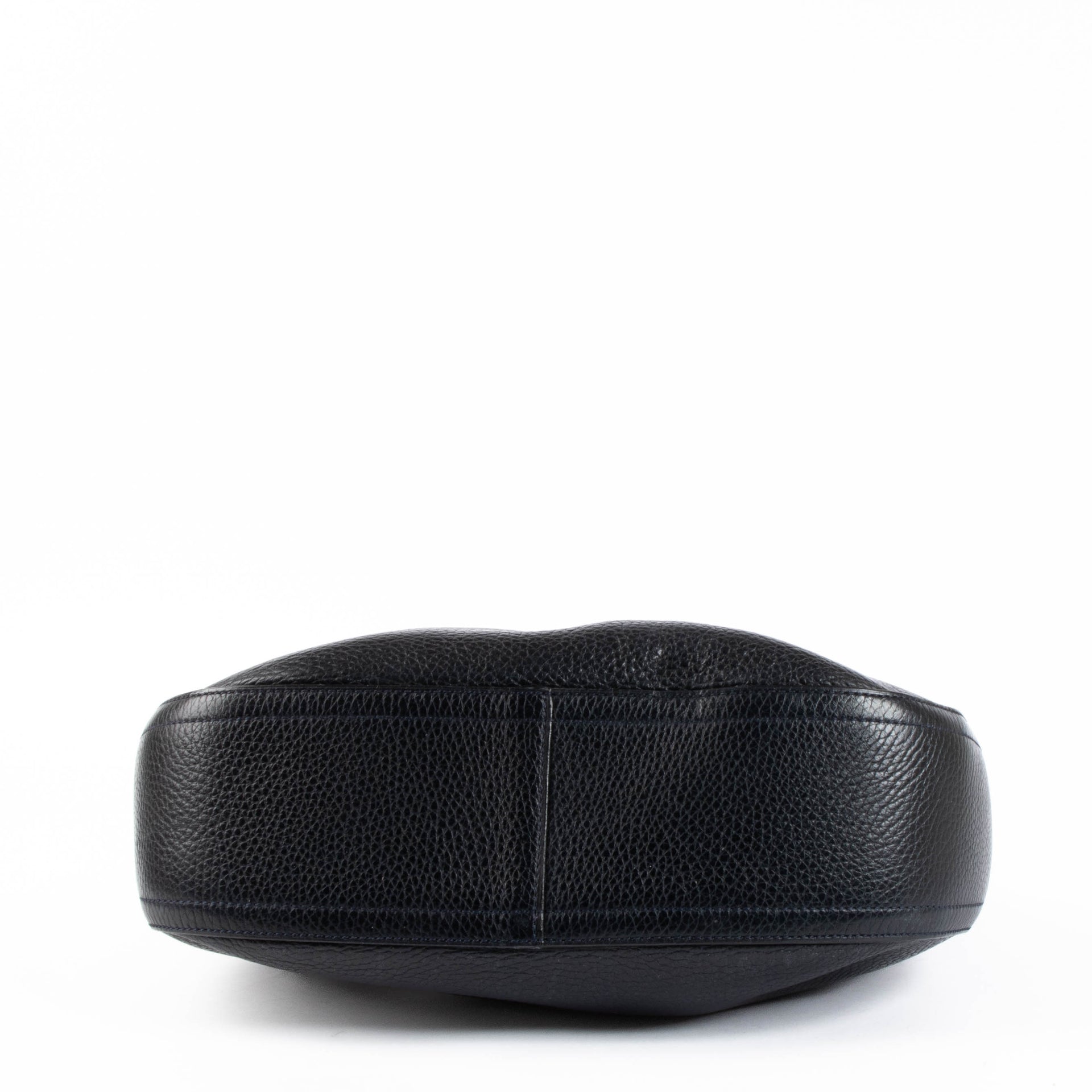 Shop the authentic Delvaux Leather Marine Souverain Crossbody Bag second hand on Labellov.com