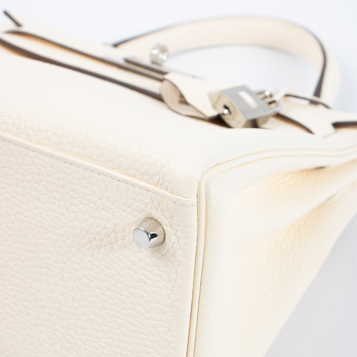 Hermès Kelly 28 Nata Clemence PHW
