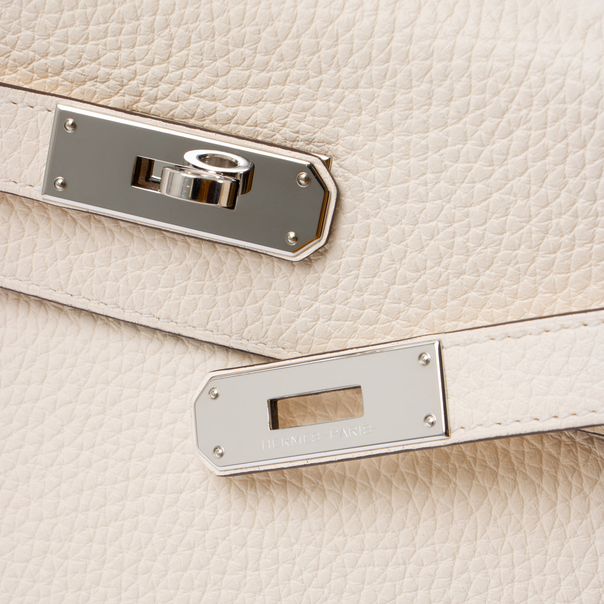 Hermès Kelly 28 Nata Clemence PHW