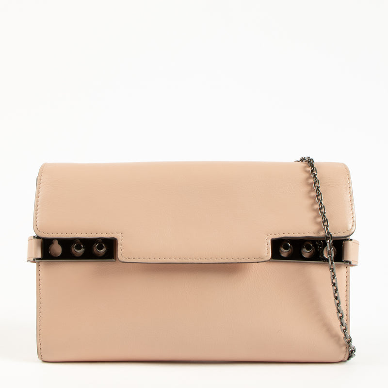 Shop the authentic Delvaux Nude Souple Calf Tempête Clutch on Labellov.com !