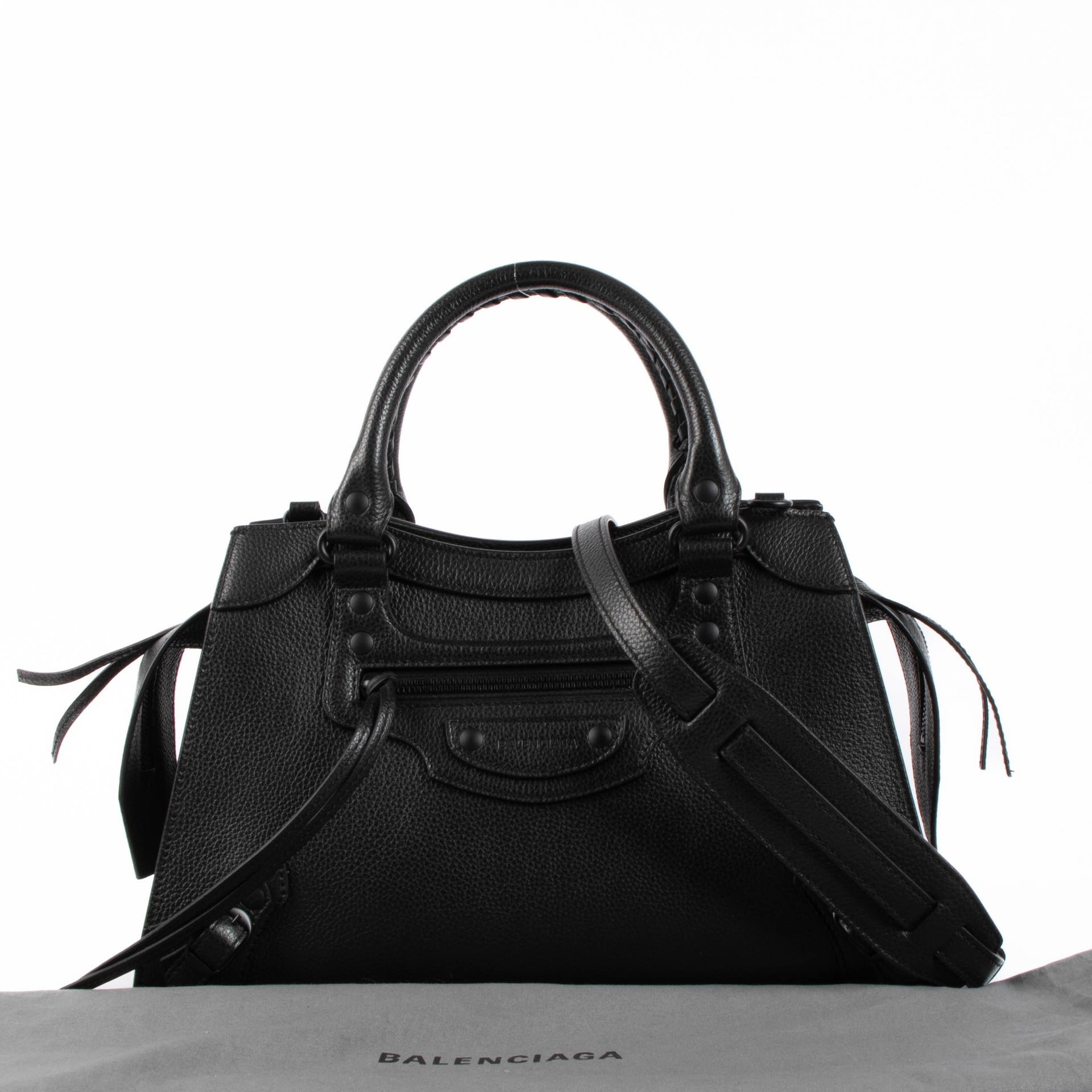 Shop this 100% authentic Balenciaga Black Neo Classic Bag at Labellov.com