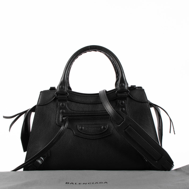 Shop this 100% authentic Balenciaga Black Neo Classic Bag at Labellov.com