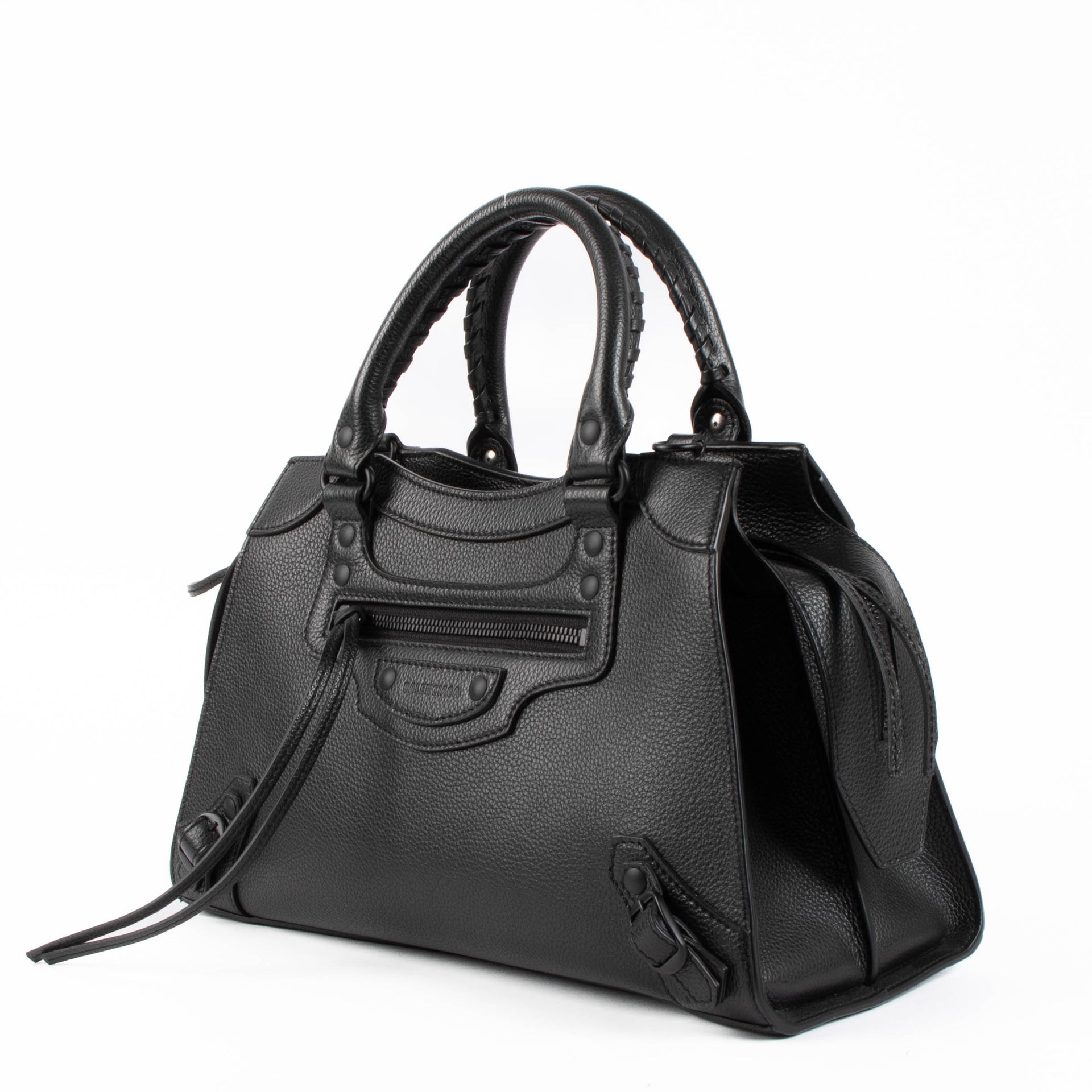 Shop this 100% authentic Balenciaga Black Neo Classic Bag at Labellov.com