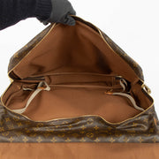 Shop the authentic Louis Vuitton Monogram Sac Chasse second hand on Labellov.com