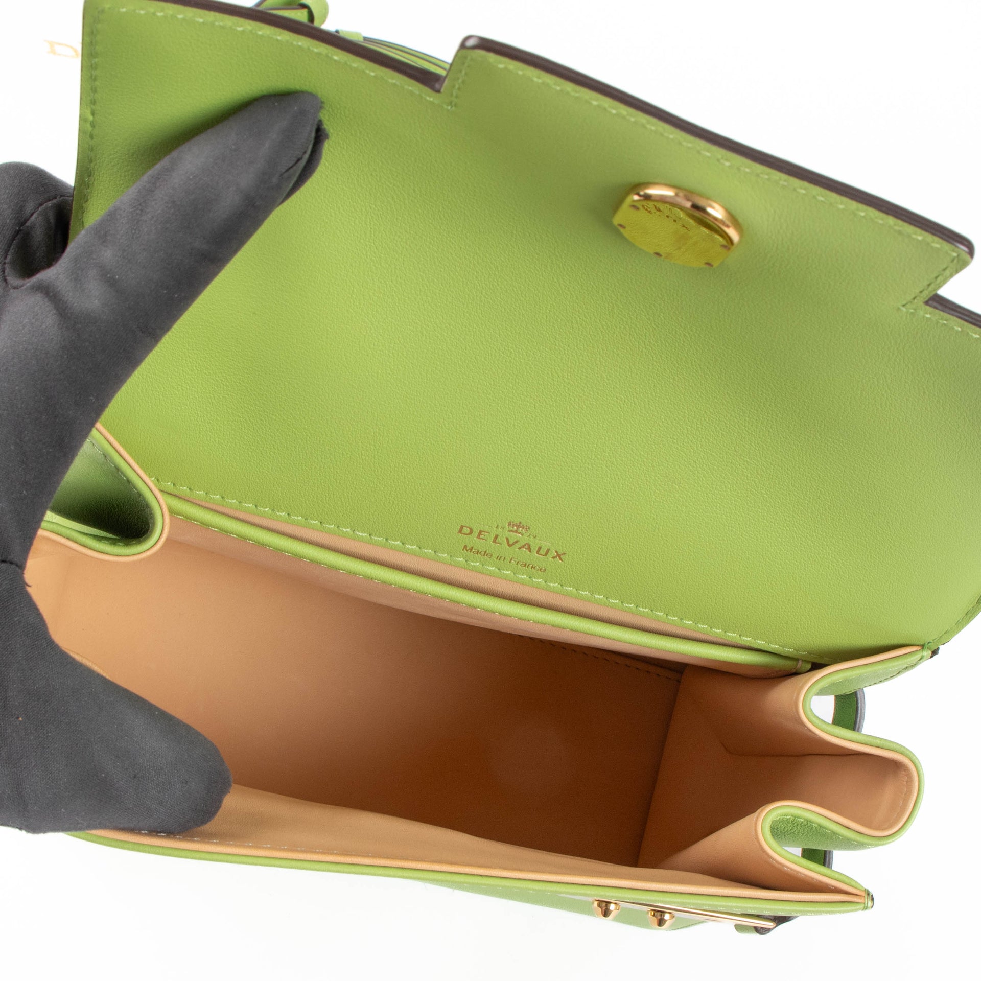 Shop this authentic Delvaux Aloé Supple Calf Tempête PM pre-loved on Labellov.com