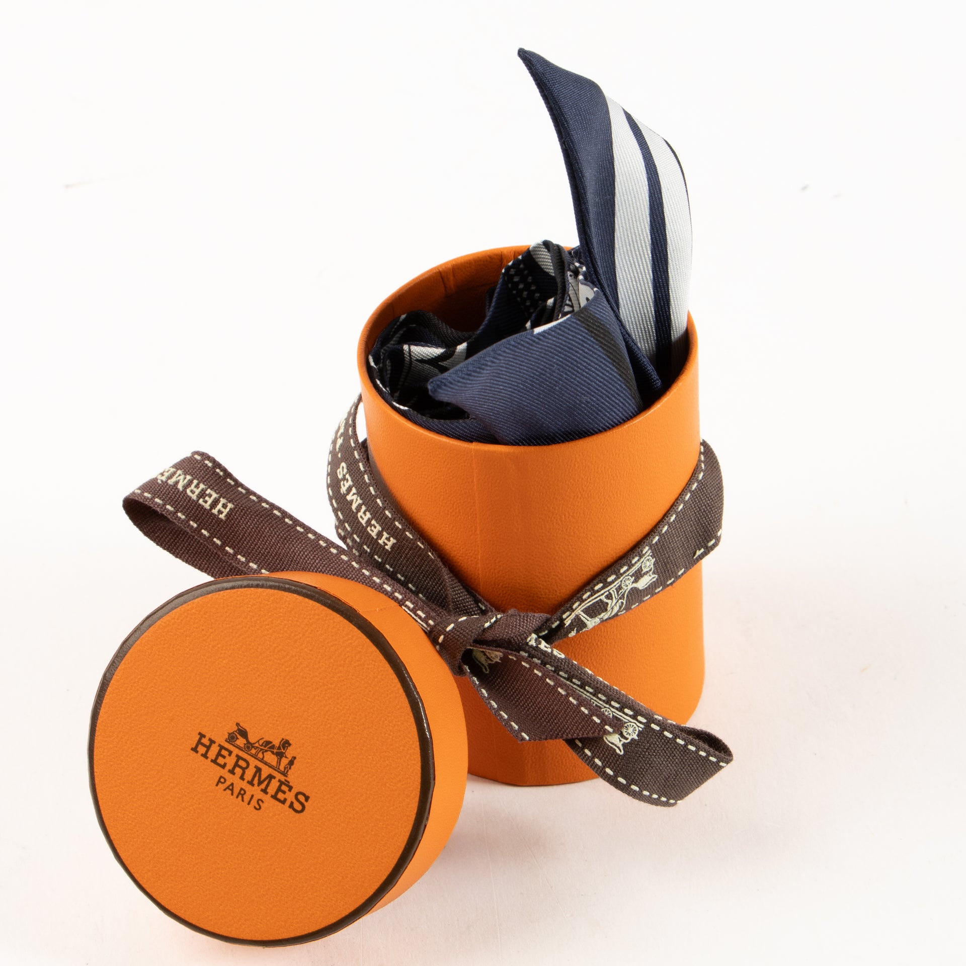 Shop the authentic Hermès Dark Blue Multicolour Silk Twilly on Labellov.com !