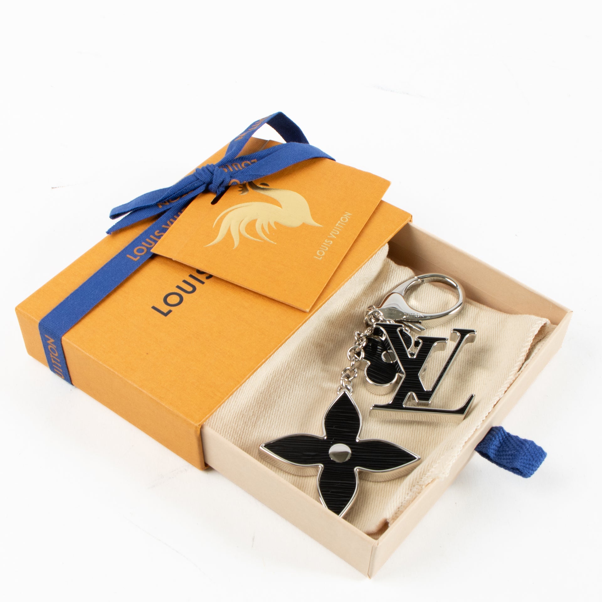 Shop the authentic Louis Vuitton Black Silver Charm on Labellov.com !