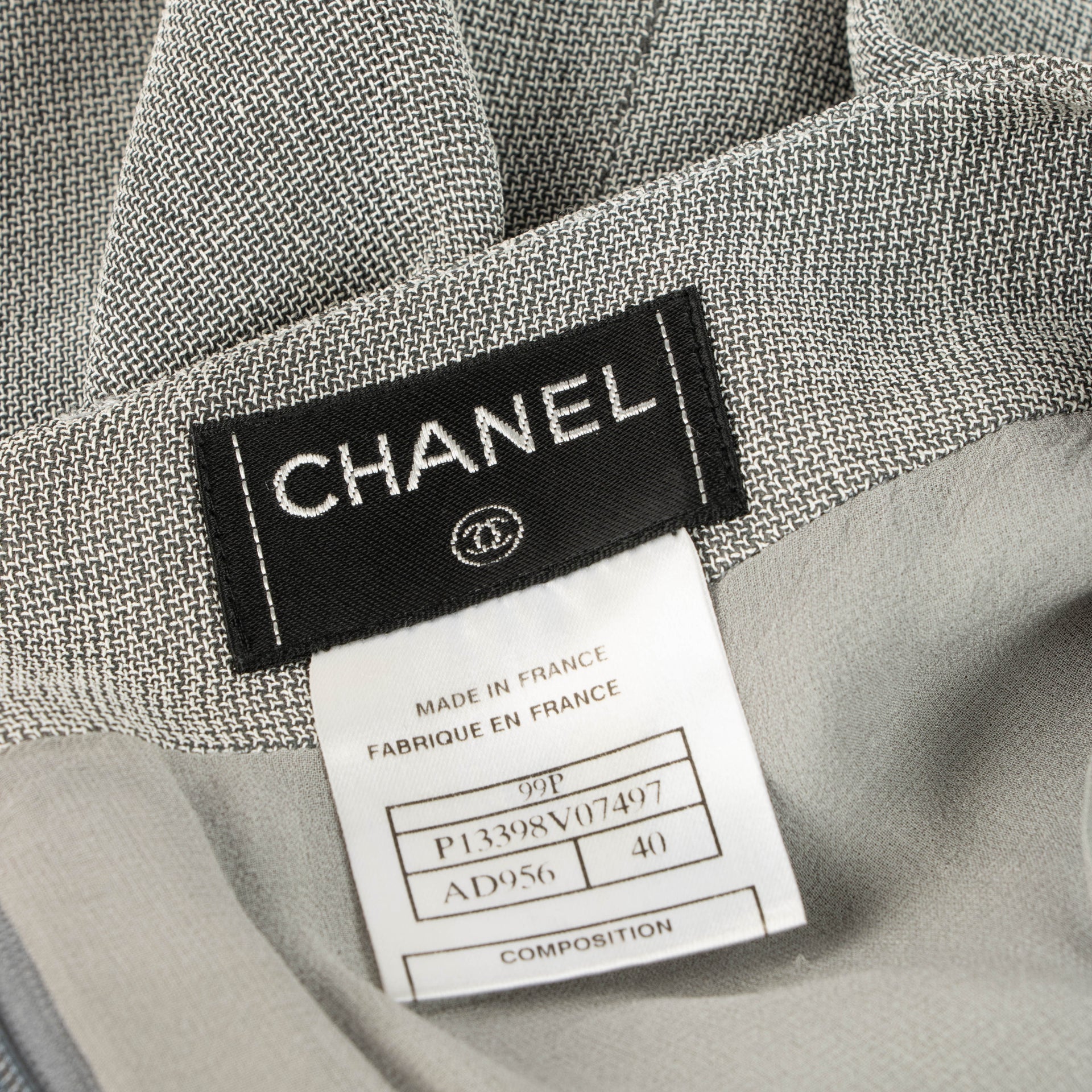 Shop the authentic Chanel 99P Grey Jacket/Skirt Set second hand on Labellov.com