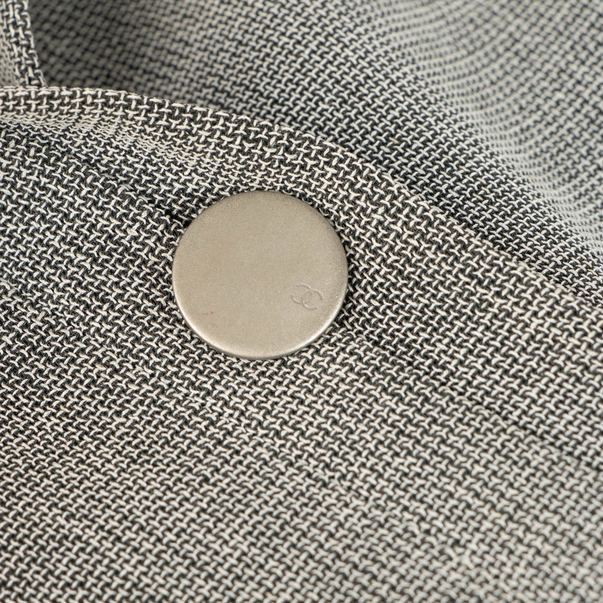 Shop the authentic Chanel 99P Grey Jacket/Skirt Set second hand on Labellov.com