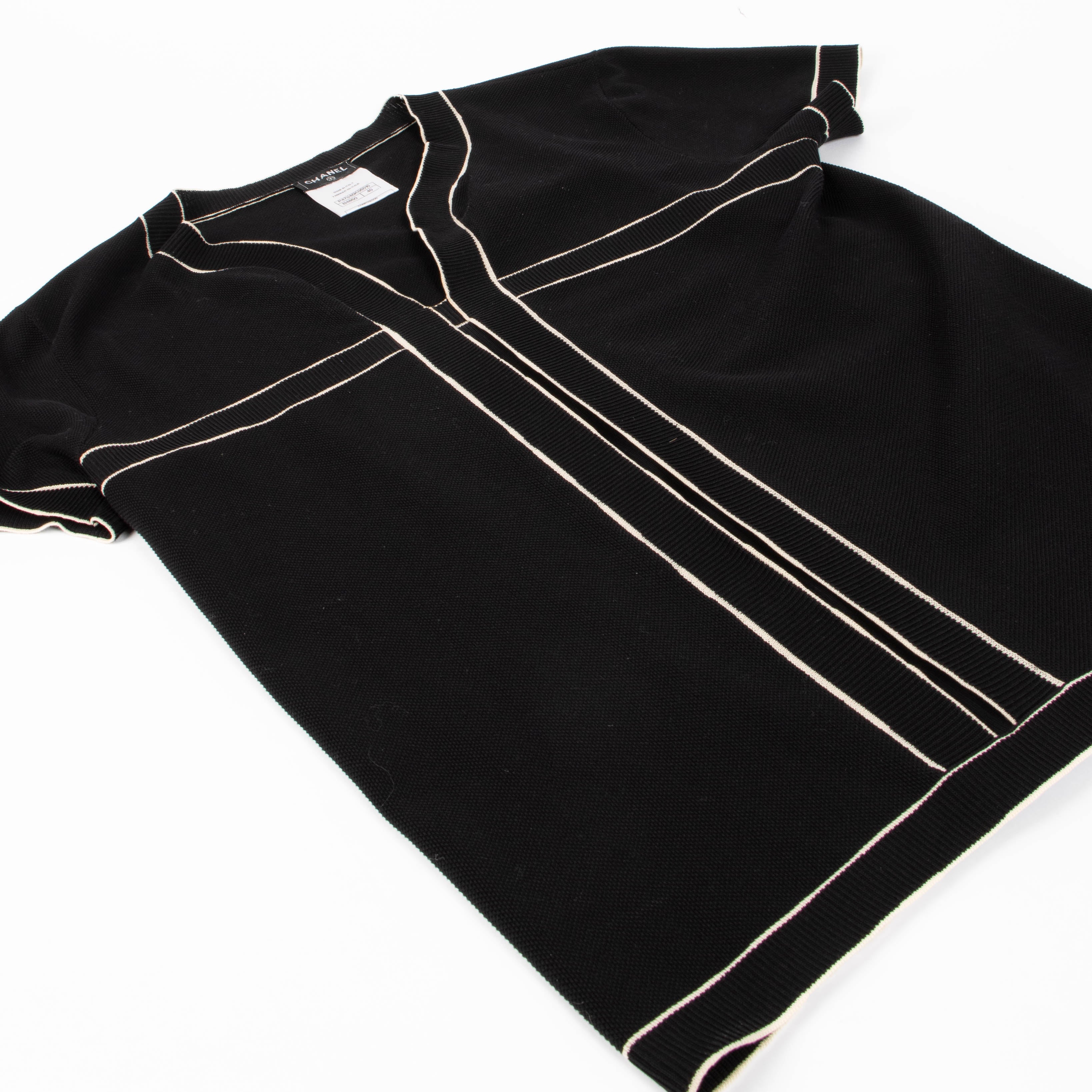 Chanel 14C Ribbed Knit Coco Mark Short Sleeve Top - Size 40 – Labellov