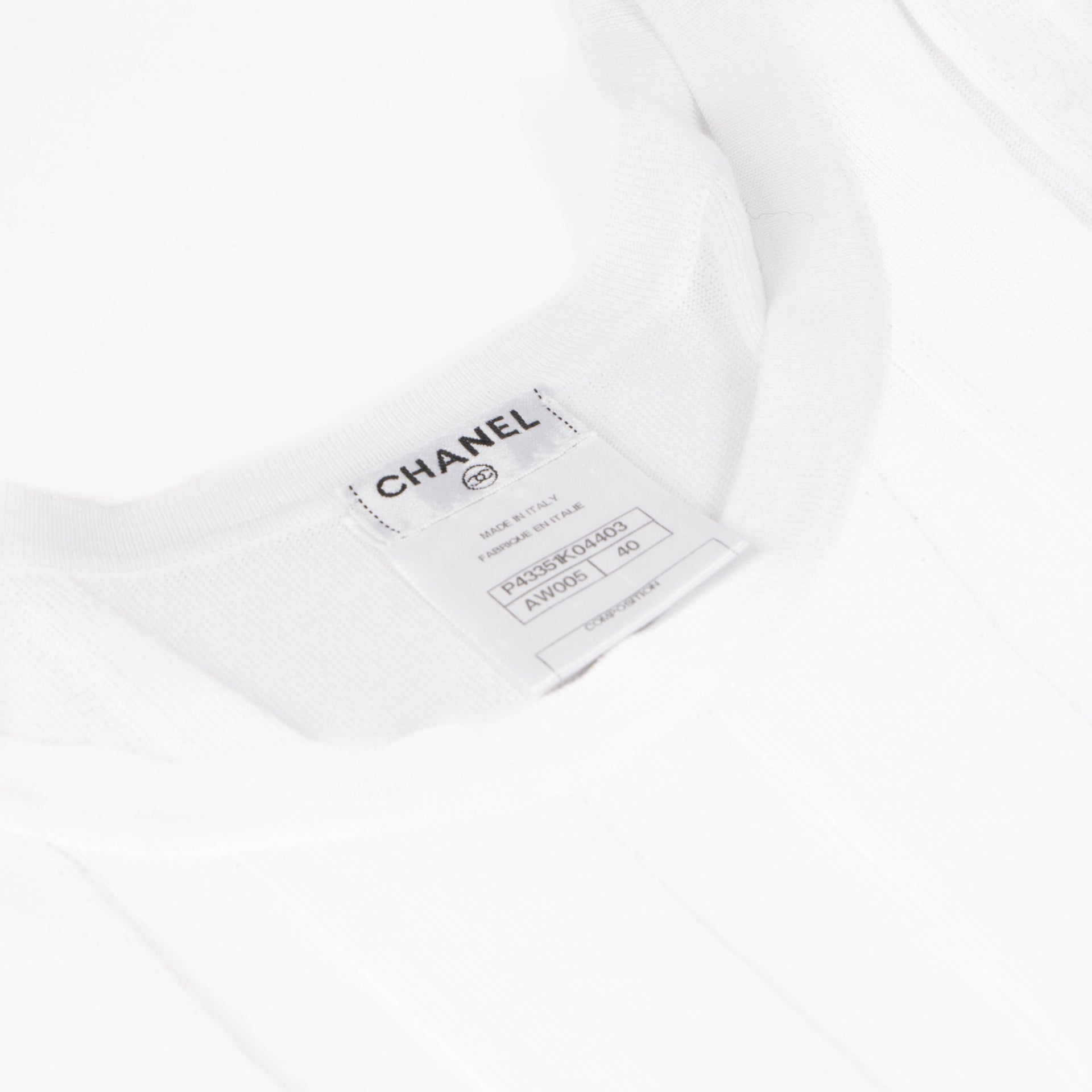 Shop this authentic Chanel White Top pre-loved on Labellov.com 