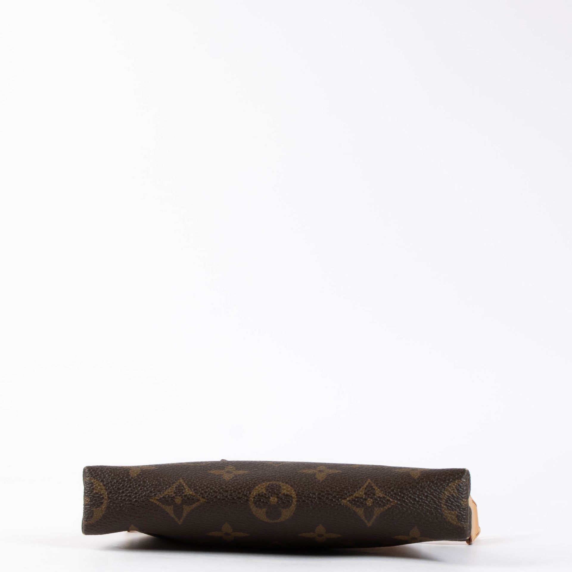 Shop this authentic Louis Vuitton Monogram Pochette Delightful Crossbody pre-loved on Labellov.com