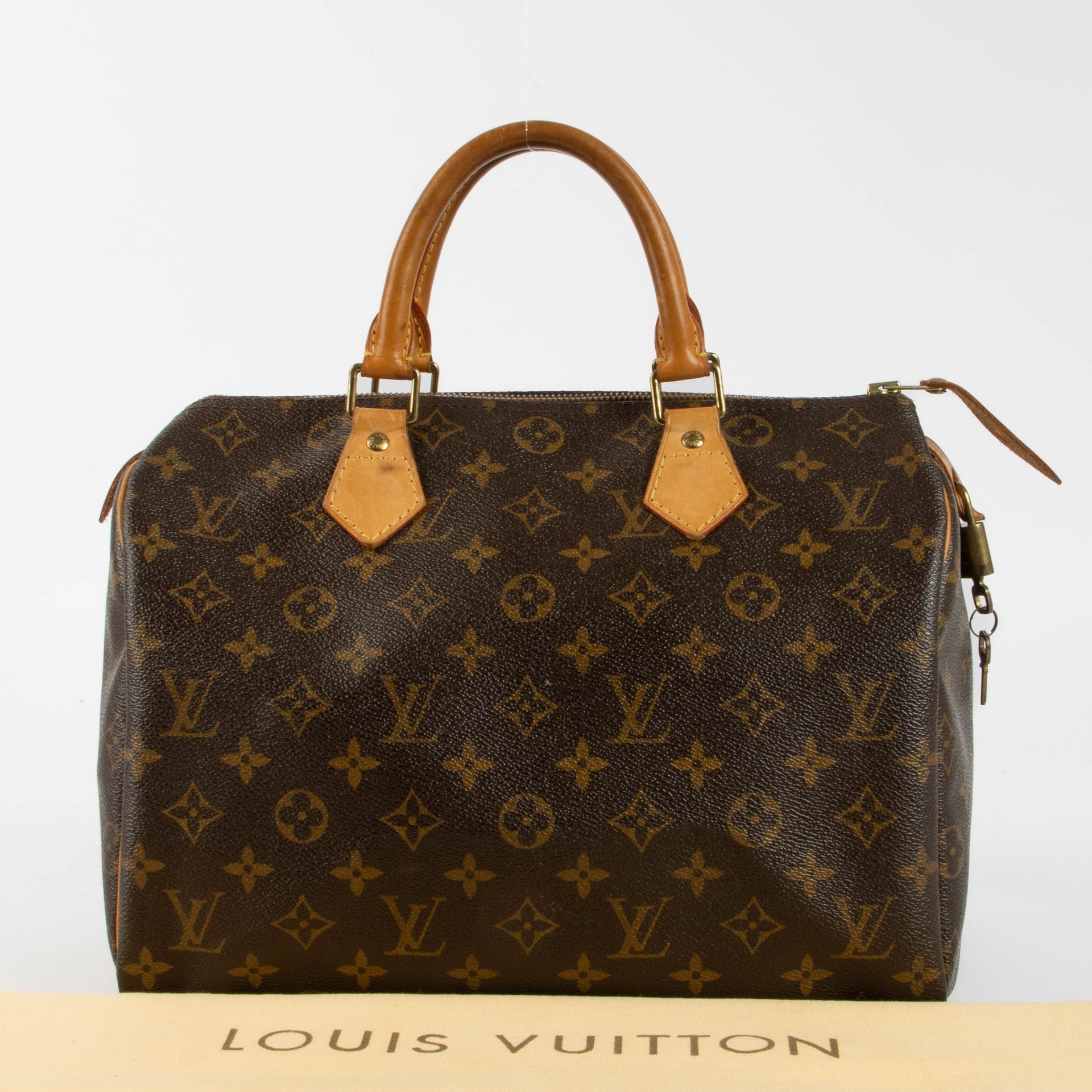 Shop this authentic Louis Vuitton Monogram Speedy 30 pre-loved on Labellov.com 