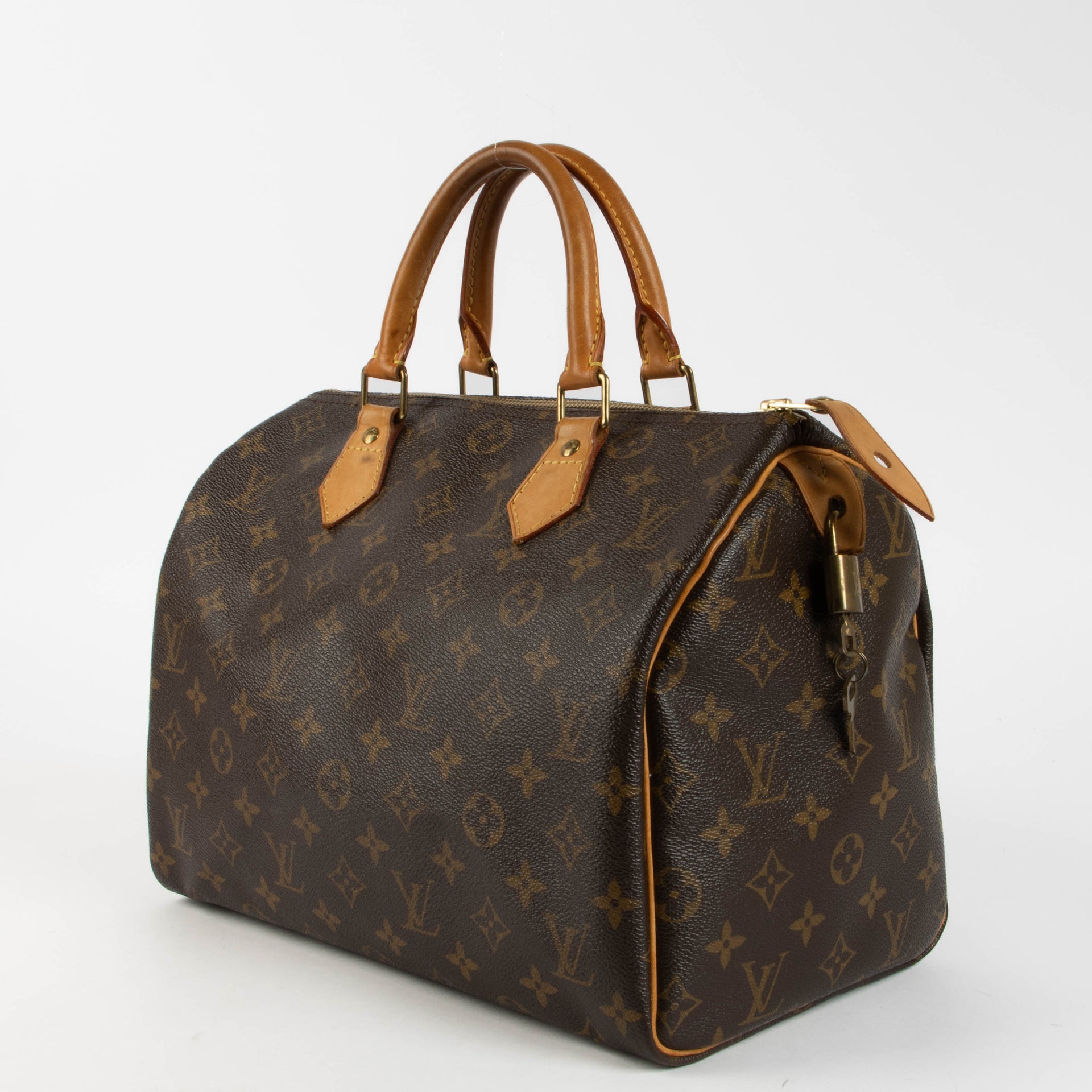 Shop this authentic Louis Vuitton Monogram Speedy 30 pre-loved on Labellov.com 